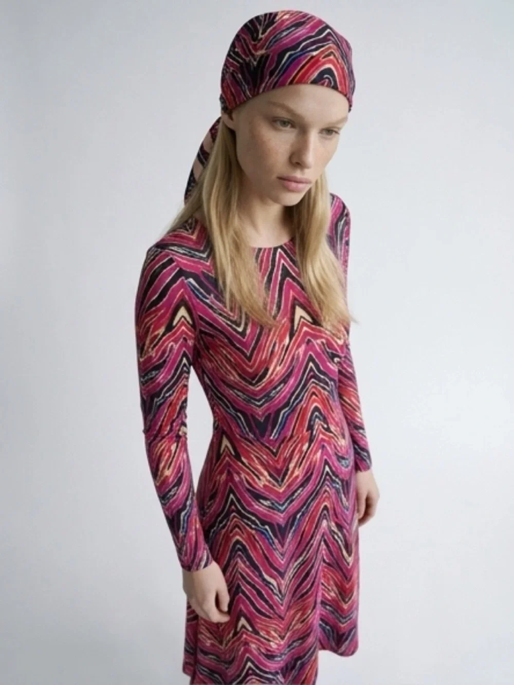 ZARA‎ MULTICOLOR GEOMETRIC PRE-TIED HEAD SCARF/TURBAN RESORT-WEAR VACATION